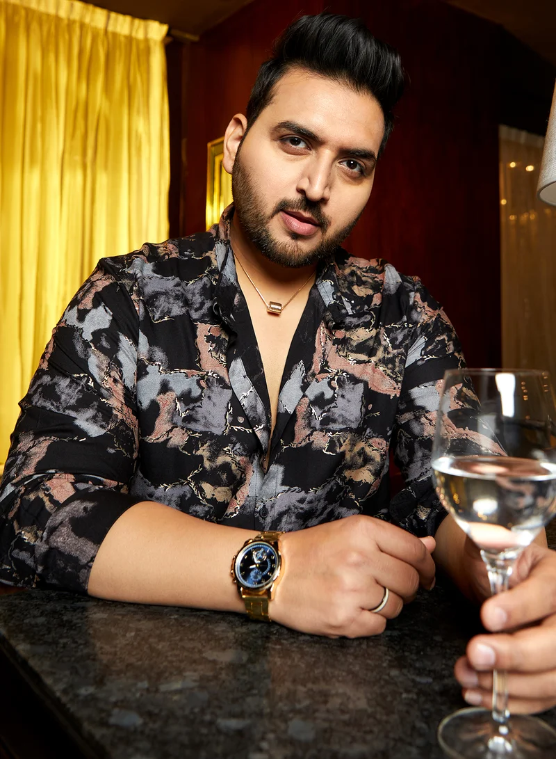 انستافاب بلس Instafab Plus Men's Onyx Black Marquina Gradient Shirt For Casual Wear | Spread Collar | Long Cuffed Sleeves | Button Closure | Plus Size Shirt Crafted With Comfort Fit For Everyday Wear