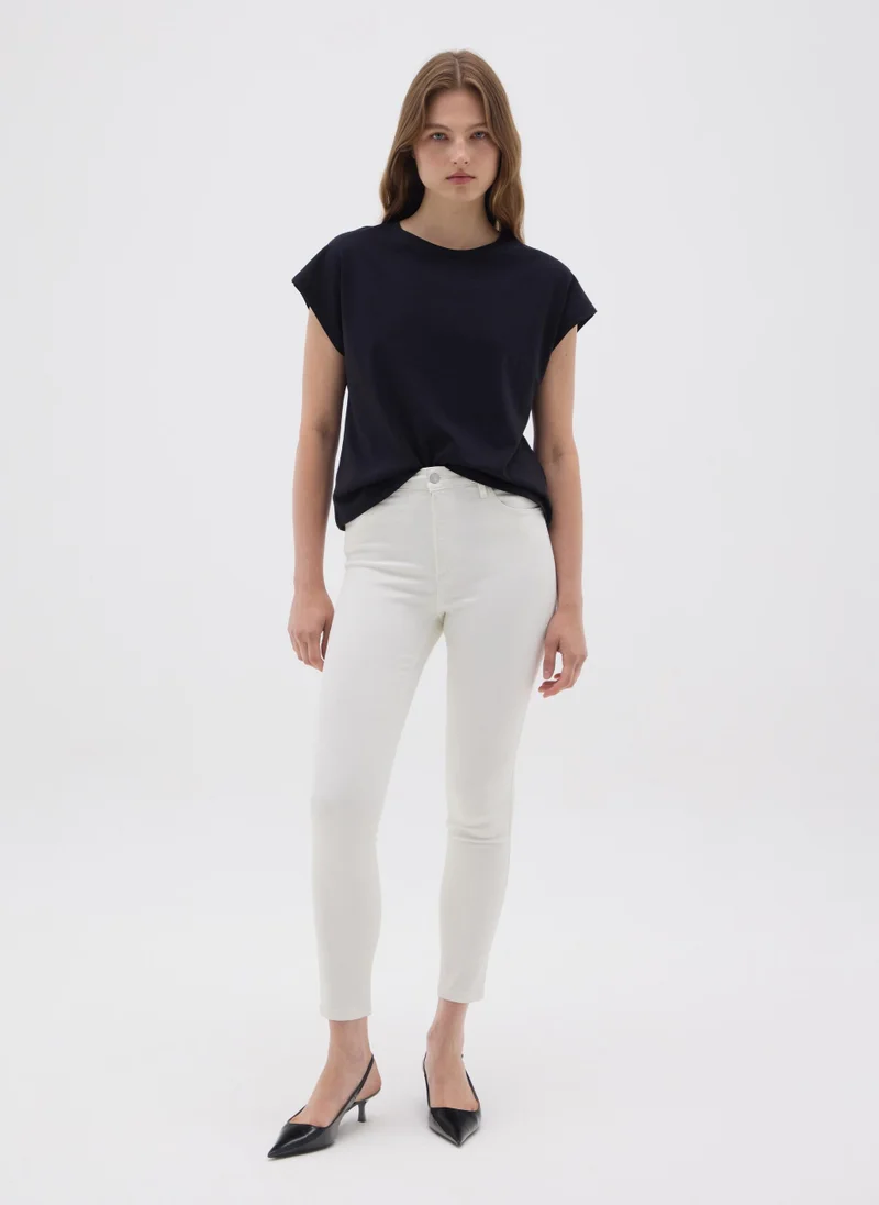 او في اس WOMEN'S WHITE SKINNY FIT DENIM JEANS