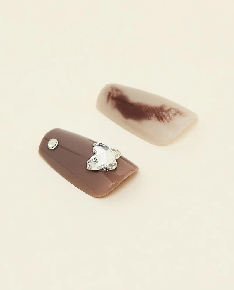 أر أند بي Wearable Nails