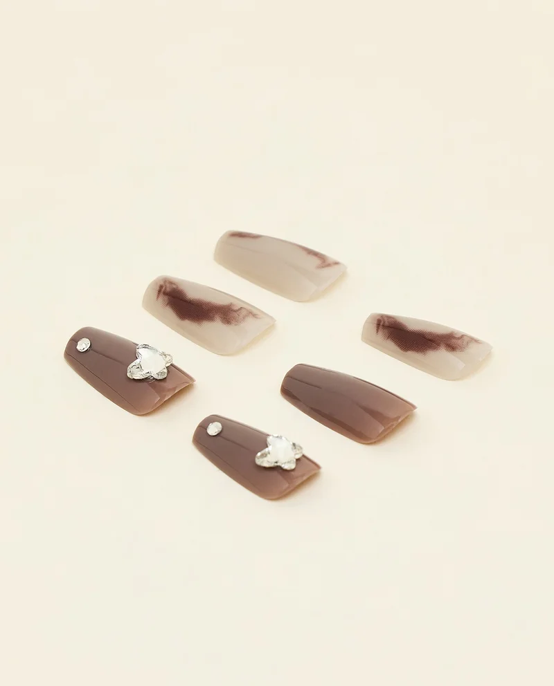 أر أند بي Wearable Nails