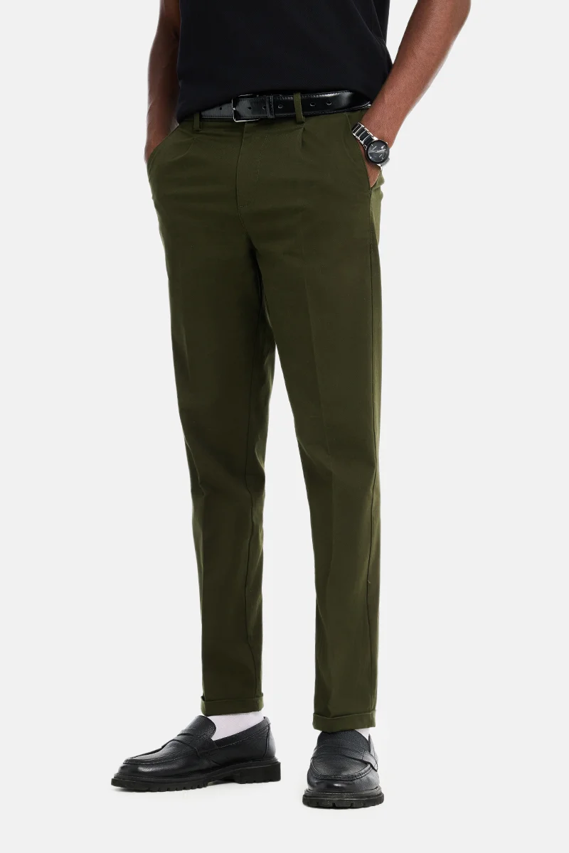 سنيتش Olive Solid Slim Fit Casual Chinos