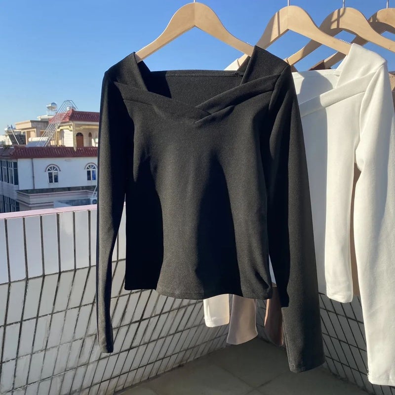 Square Collar Base Shirt Womens New Autumn and Winter Styish White Fleece Scrub Slim-fit Short Top Long-sleeved T-shirt Black - Image 1