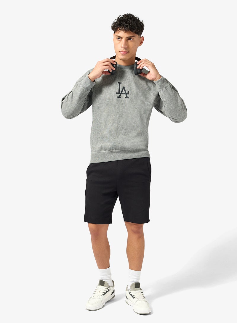 سفنتي فايف بيسيكس بلوزات بطبعات جرافيك - Image 4