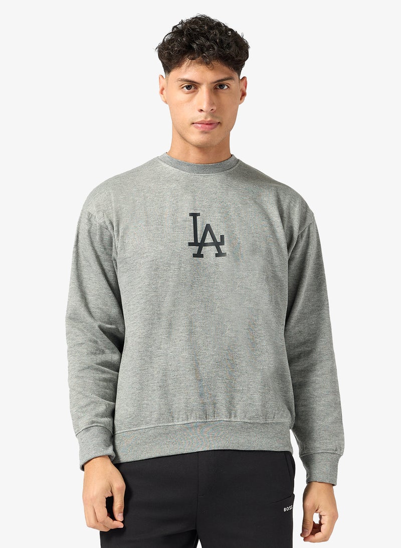 سفنتي فايف بيسيكس بلوزات بطبعات جرافيك - Image 1