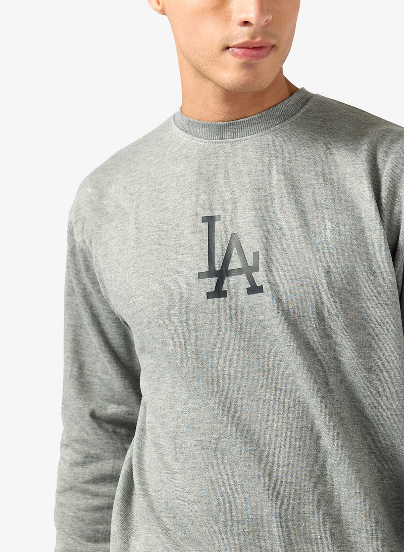 سفنتي فايف بيسيكس بلوزات بطبعات جرافيك - Image 3