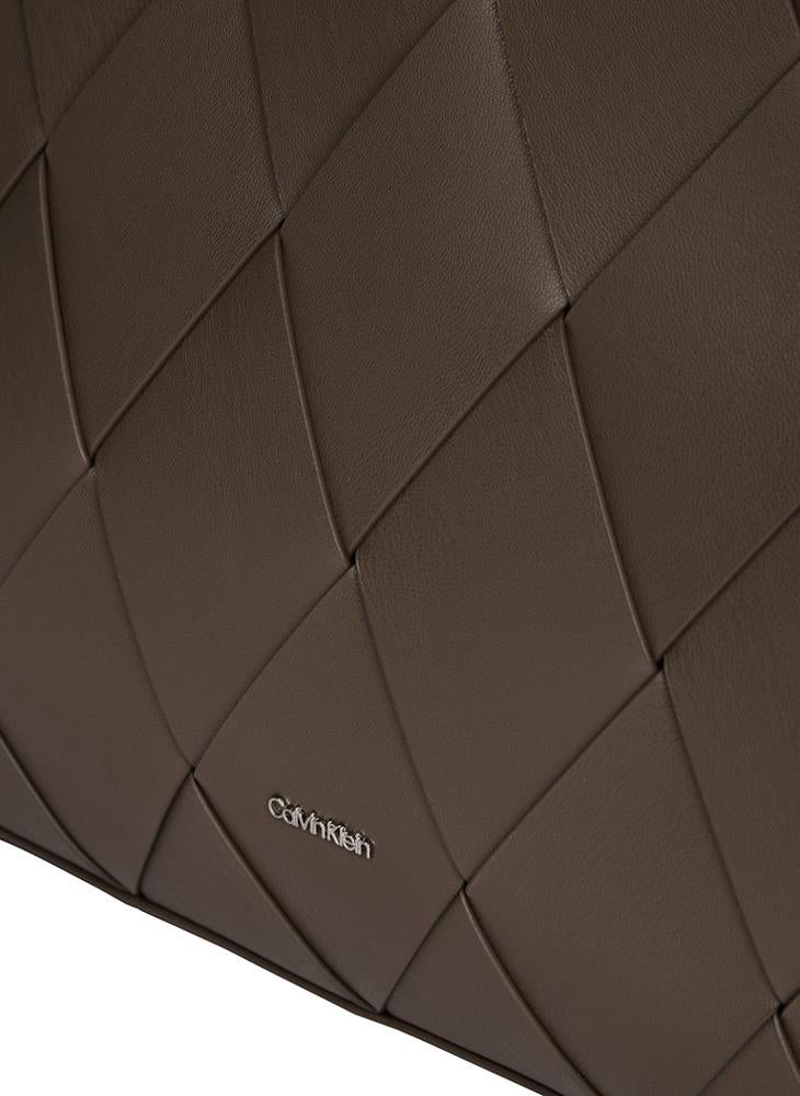 CALVIN KLEIN - MEDIUM SHOPPER - Image 1