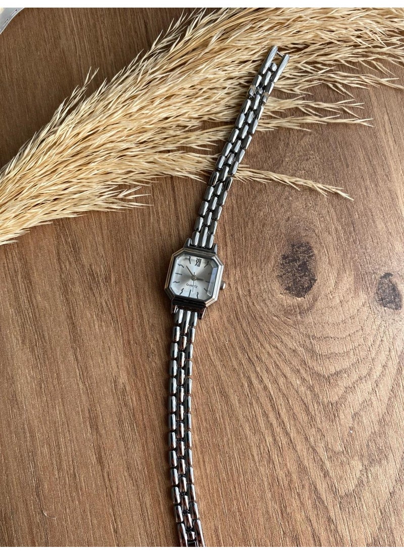 QUARTZ Bs Still Minimal Vintage Retro Beaded Stone Model Silver  - Image 3