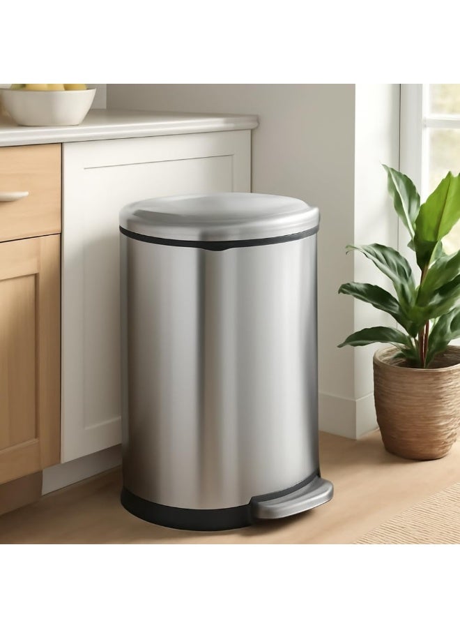 AKC سلة مهملات دائرية من الفولاذ المقاوم للصدأ - سعة كبيرة 50 لتر مع غطاء يغلق برفق، سلة نفايات مقاومة لبصمات الأصابع للمطبخ والمكتب - صديقة للبيئة، متينة وتصميم عصري - Image 3