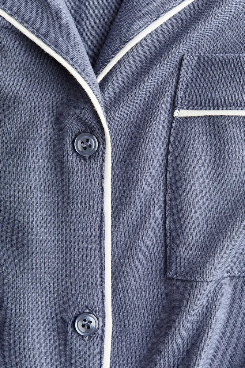 اتش اند ام قميص نوم من تشكيلة ماما