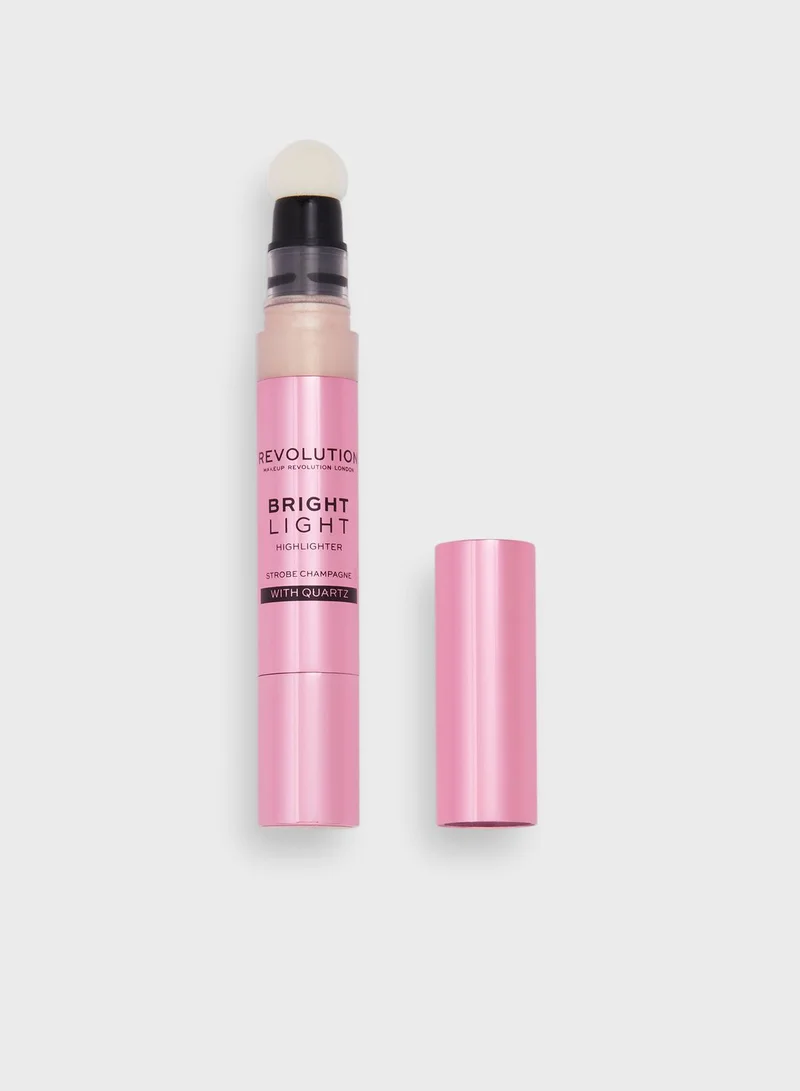 REVOLUTION Revolution Bright Light Highlighter Strobe Champagne