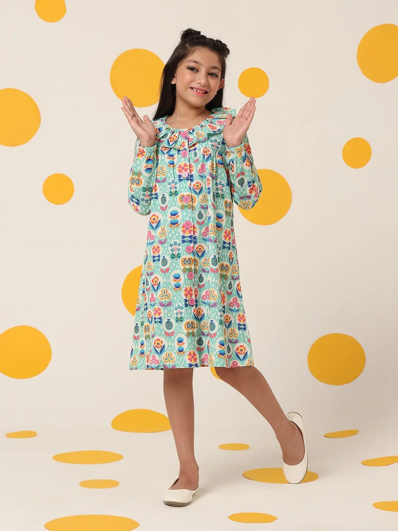 شيري أند جيري فستان Cherry & Jerry سيرساكر منقوش بقصة A-line - طول الركبة، تصميم ناعم وعملي لكل يوم.
