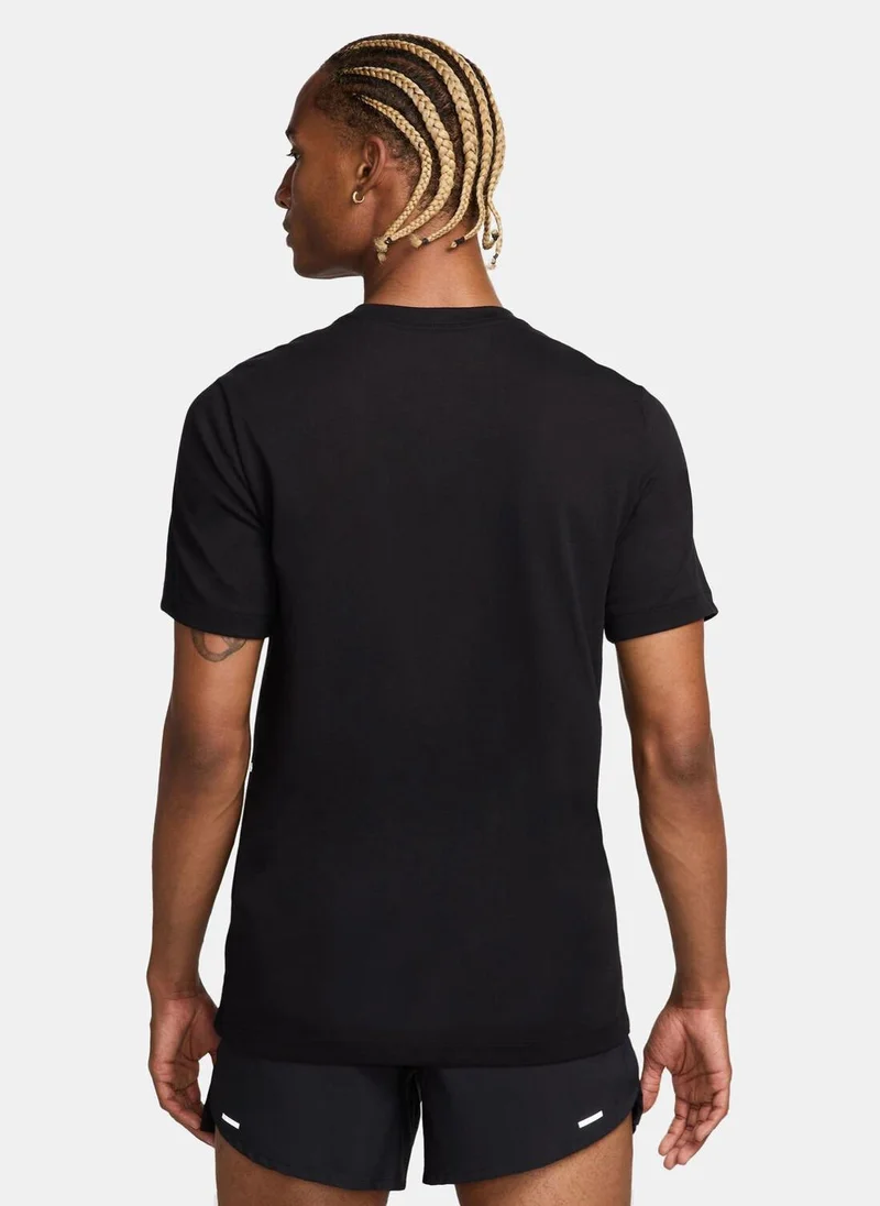 نايكي Men's Dri-FIT Running T-Shirt