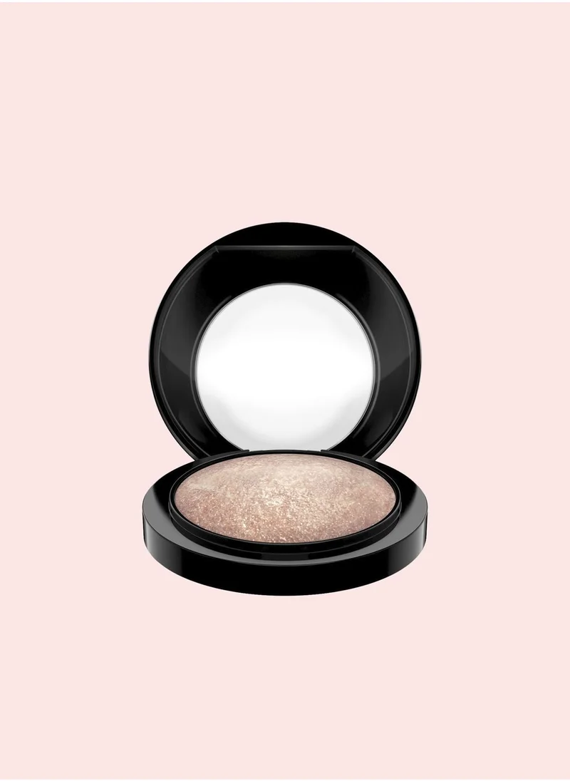 MAC Cosmetics Mineralize Skinfinish Highlighter - Soft & Gentle