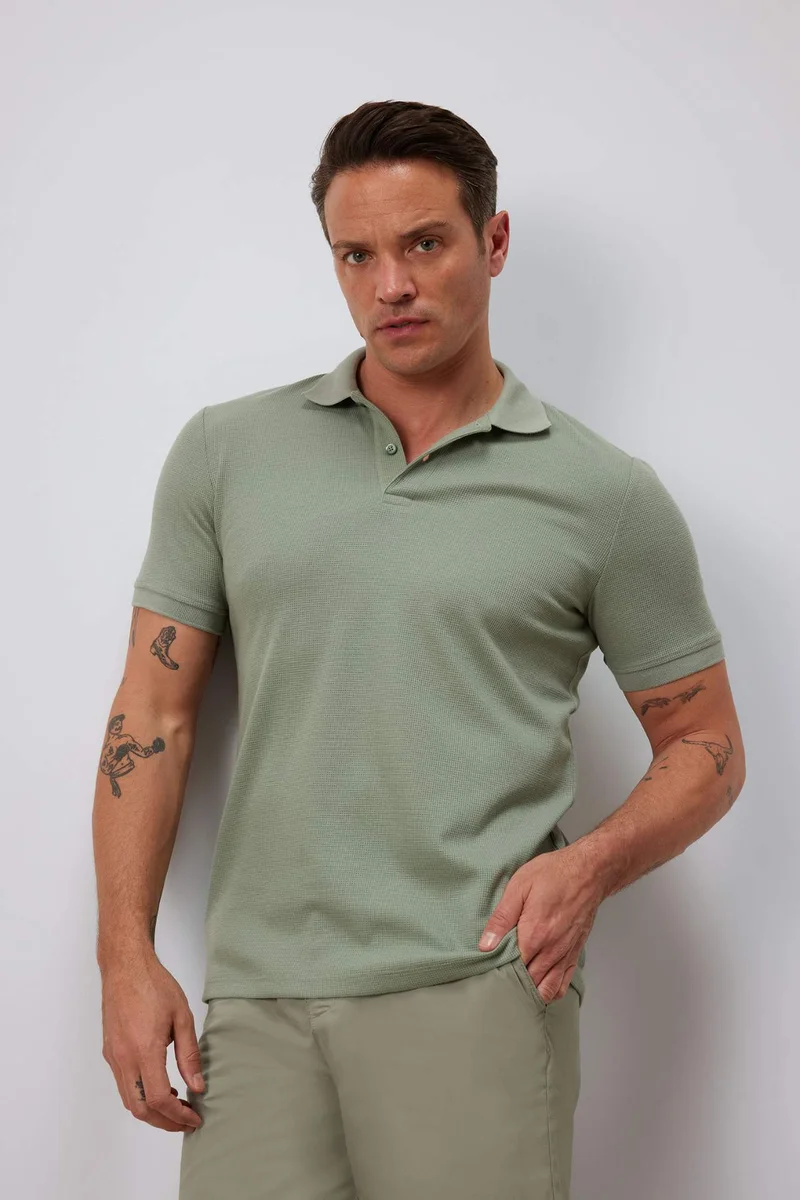 ديفاكتو Regular Fit Short Sleeve Waffle Polo T-Shirt