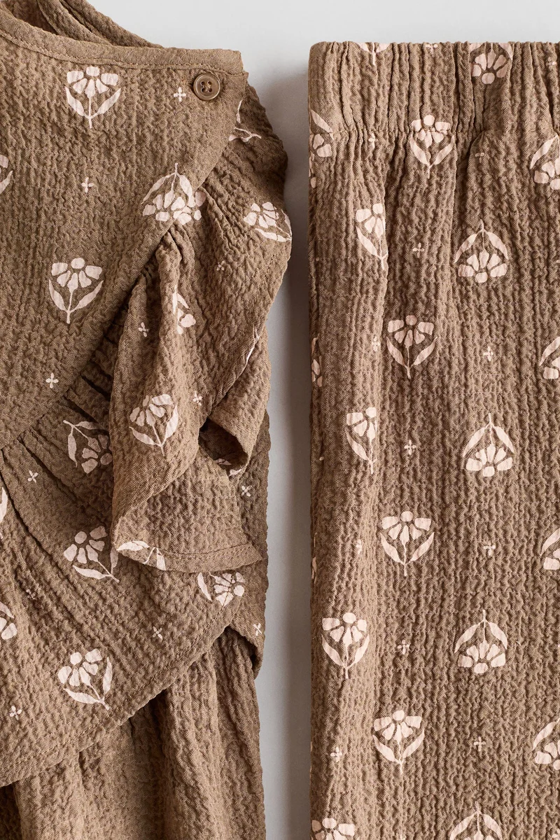 H&M 2-piece crinkled jersey set