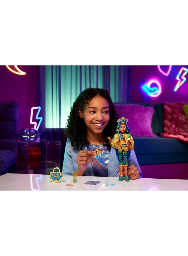 MONSTER HIGH Monster High Cleo De Nile Doll with Glam Monster Fest Outfit and Festival Themed Accessories Like Snacks, Band Poster, Statement Bag and More - Image 2