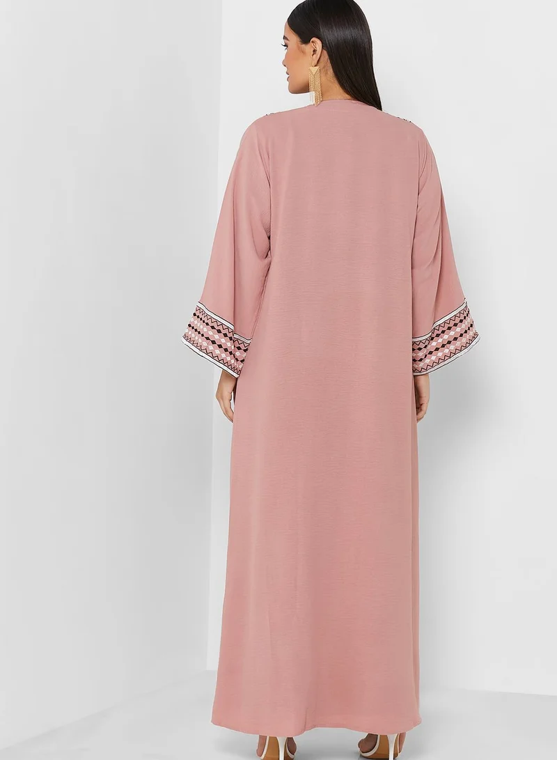 Khizana Embroidered Detail Abaya With Inner & Sheila