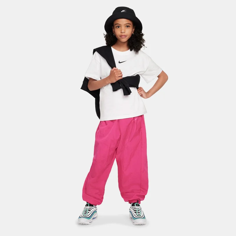 Nike Kids' Sportswear Essential T-Shirt (Older Kids)