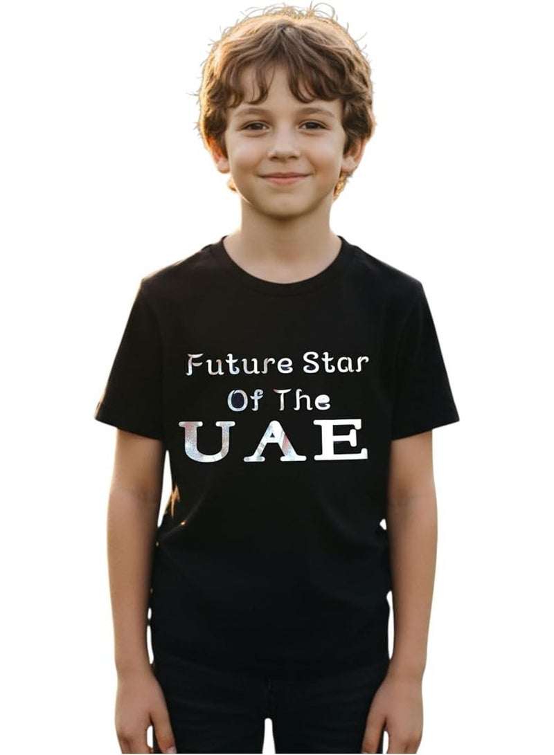 داديز أنجل تي شيرت أطفالي لليوم الوطني لدولة الإمارات العربية المتحدة - تي شيرت قطني أسود مطبوع عليه عبارة "نجم المستقبل لدولة الإمارات العربية المتحدة" - Image 1