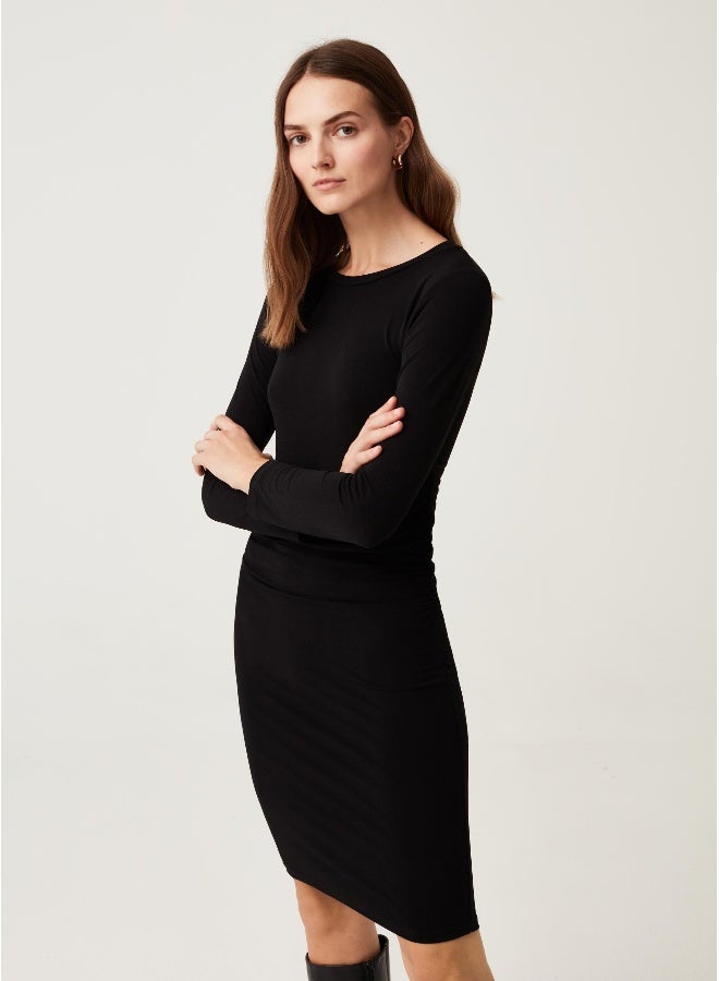 او في اس فستان سادة بأكمام طويلة - Image 2