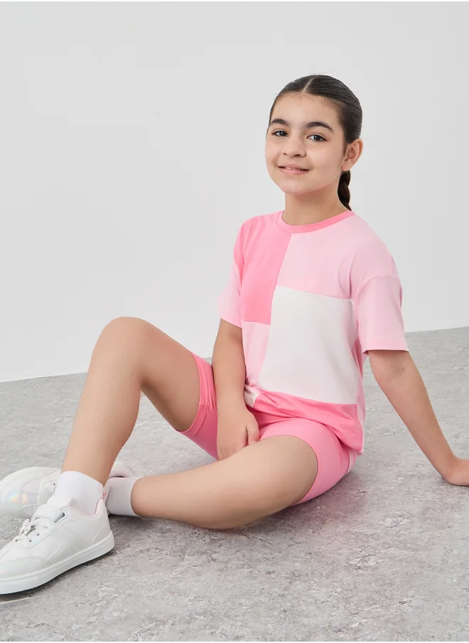 Styli Styli Girls Color Block Short Sleeve T-Shirt and Shorts Set