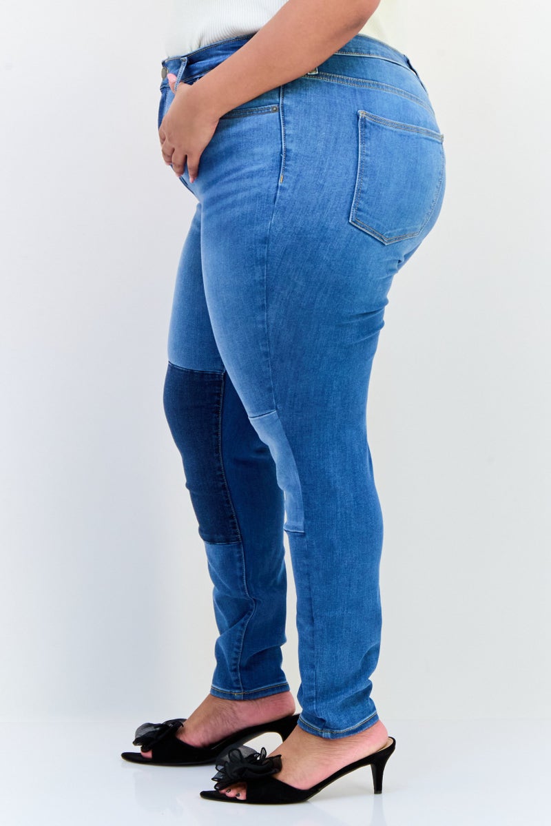 Universal Thread جينز نسائي بلس سايز بخصر مرتفع، مغسول وقابل للتمدد، أزرق - Image 2