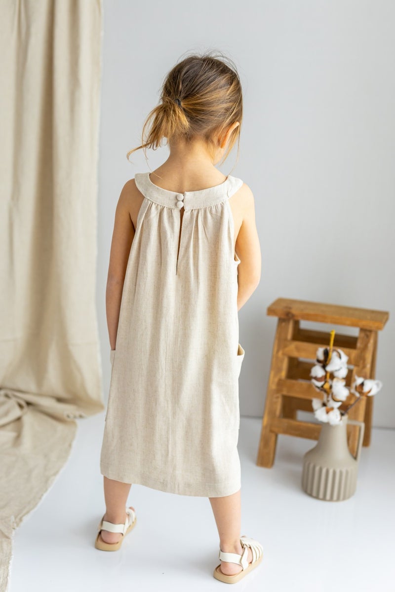 Oliven The Kid Beige Natural Linen Bracelet Collar Side Pockets Double Buttoned Back Girl Dress  - Image 4