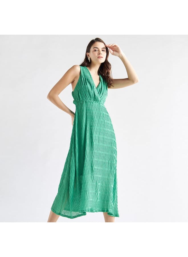 FAV Textured Sleeveless Dress with V-neck and Tie-Ups  - Image 2