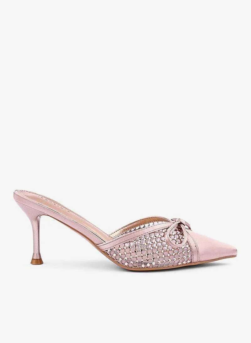 أيقون حذاء نسائي بكعب مدبب شبكي