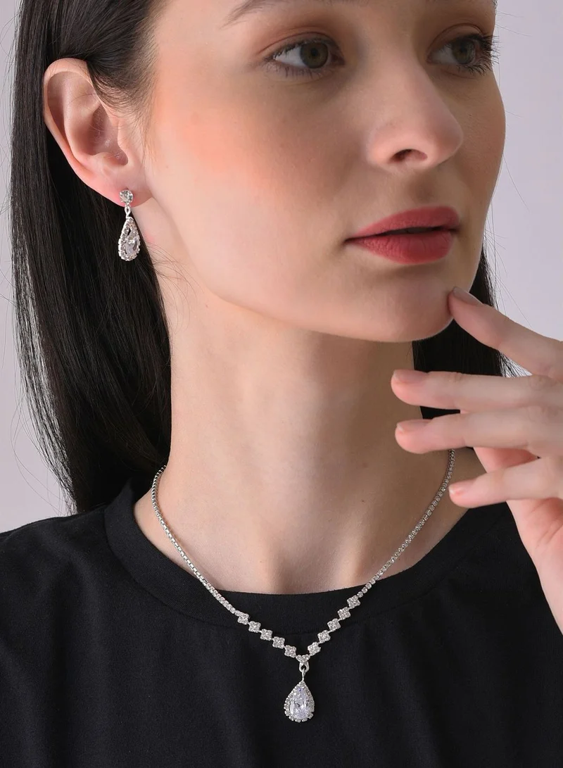 SOHI Silver Plated Designer Stone Necklace and Earring Set