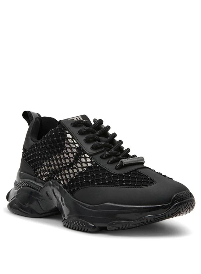 Miravella Women's Black Low Top. Designed With A Black Finish, This Low Top Is Suitable For Everyday Wear And Pairs Easily With A Variety Of Outfits.