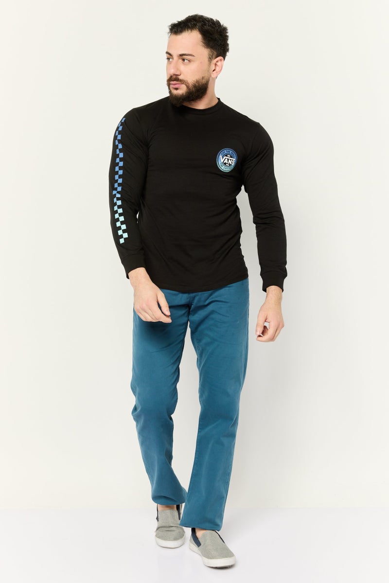 VANS تي شيرت رجالي بأكمام طويلة وياقة دائرية، بشعار العلامة التجارية، أسود - Image 2