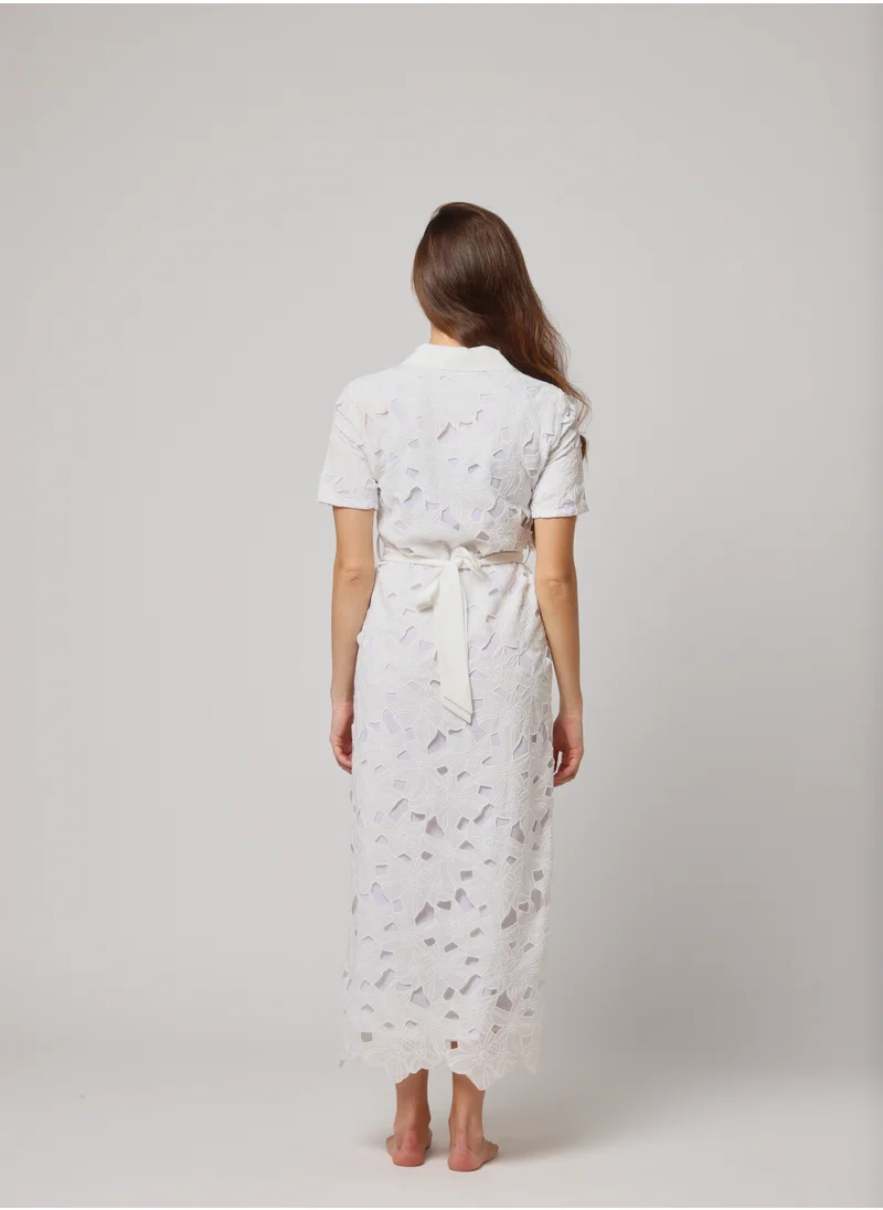 أشيتا فرنانديز Ashita Fernandes Gul – Embroidered Ivory Linen Dress with Collared Neckline & Flowing Asymmetrical Hem