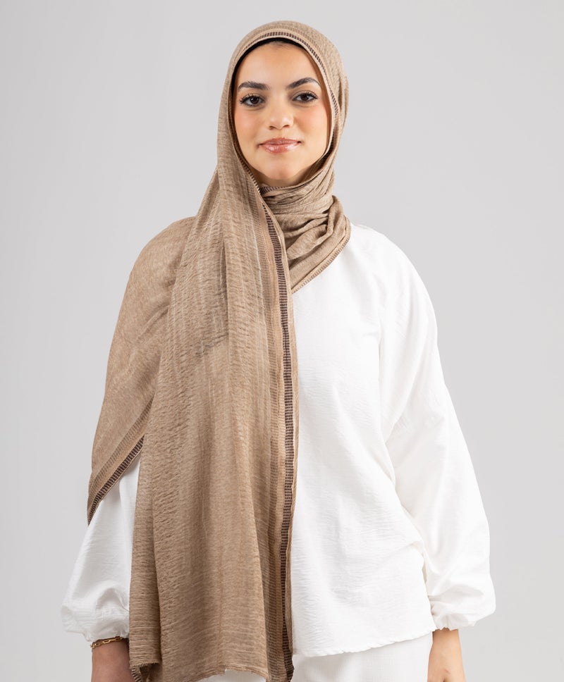 طرحة كتان أنيقة بألوان الكافيه