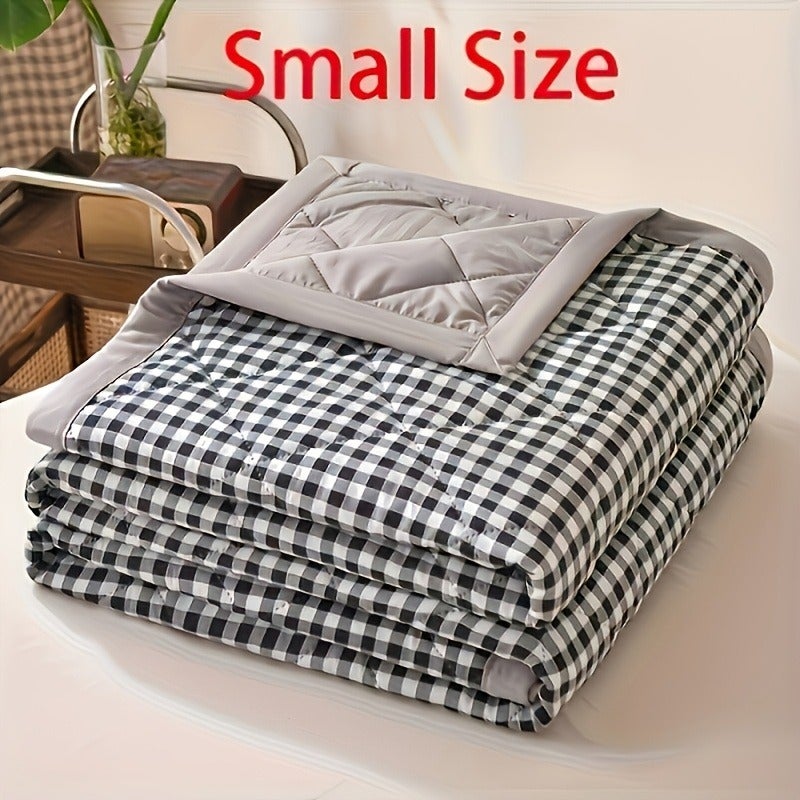 1pc, Super Soft Summer Quilt, Plaid Striped Pattern, Ultrasonic Technology Embossed Air Conditioner Quilt, Machine Washable, Water Washable, Suitable for Bedroom Guest Room And Other Scenarios - Image 1