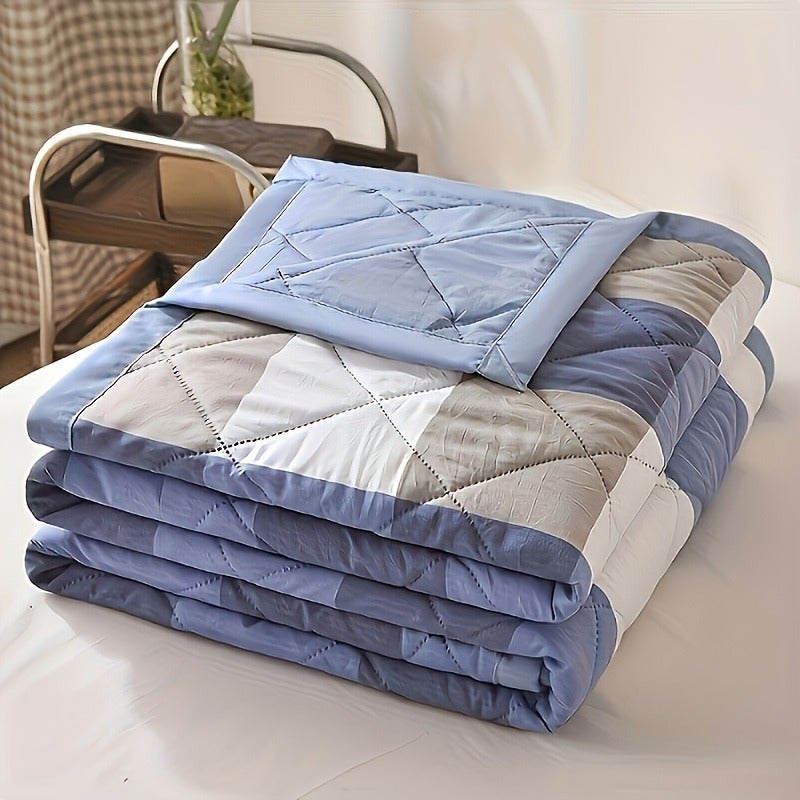 1pc, Super Soft Summer Quilt, Plaid Striped Pattern, Ultrasonic Technology Embossed Air Conditioner Quilt, Machine Washable, Water Washable, Suitable for Bedroom Guest Room And Other Scenarios - Image 2