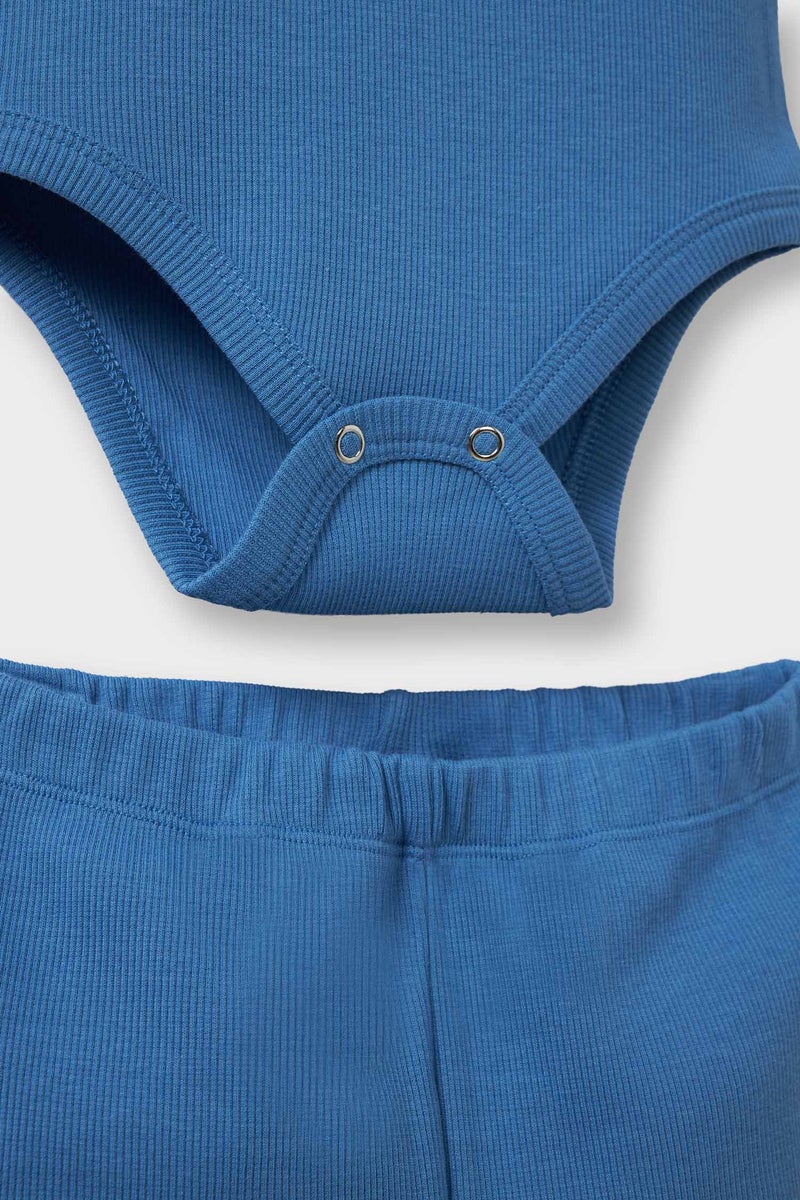 ديفاكتو طقم ملابس أطفال للأولاد مكون من قطعتين بقصة عادية ورقبة دائرية - Image 3