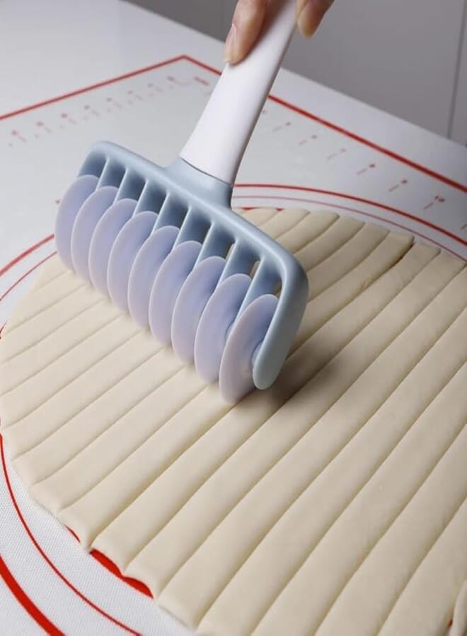 Generic Dough Cutting Roller for Long Strips, Pastry Cutter Tool with Multiple Wheels, .db