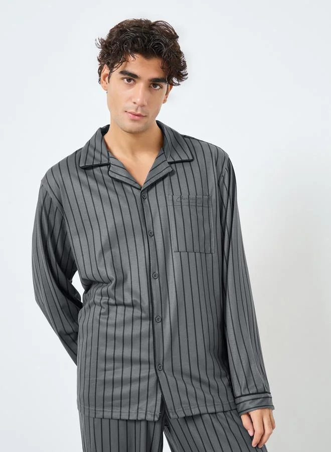 ستايلي طقم بيجاما من بنطال وقميص واسع بطبعة مخططة