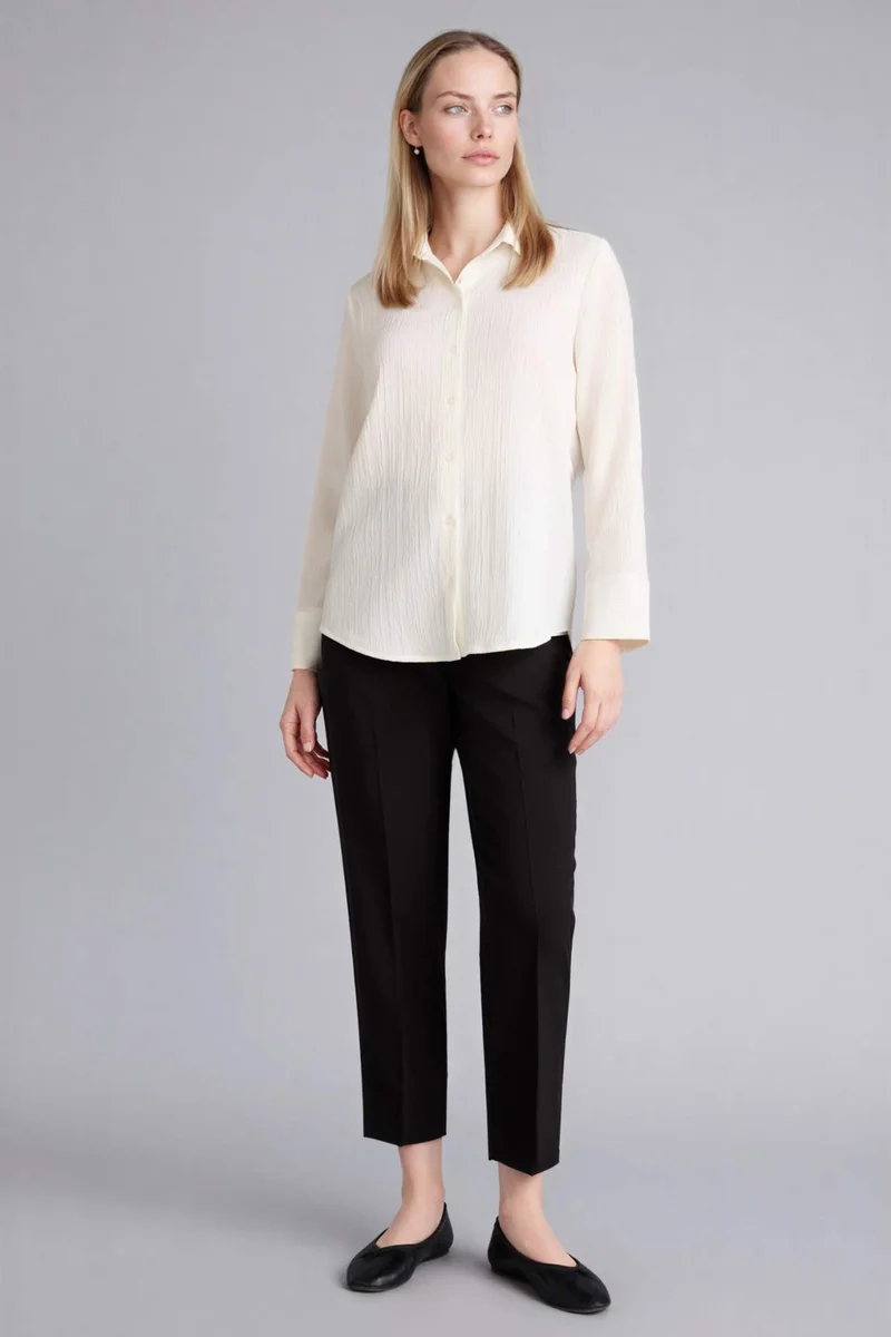 ديفاكتو Regular Fit Waffle Textured Shirt