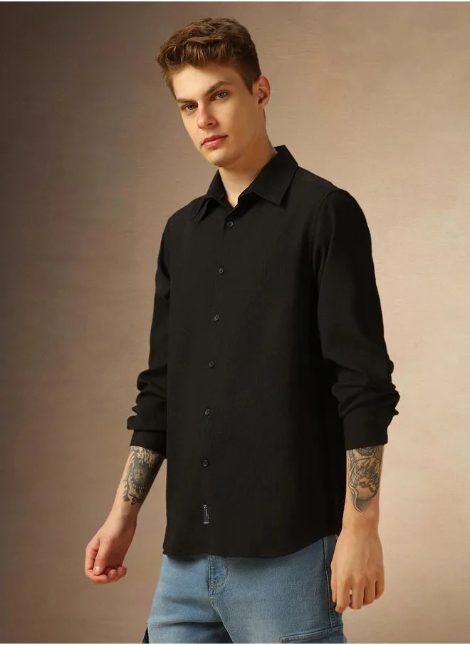 Dennis Lingo Solid Regular Fit Spread Collar Curved Hem Shirt