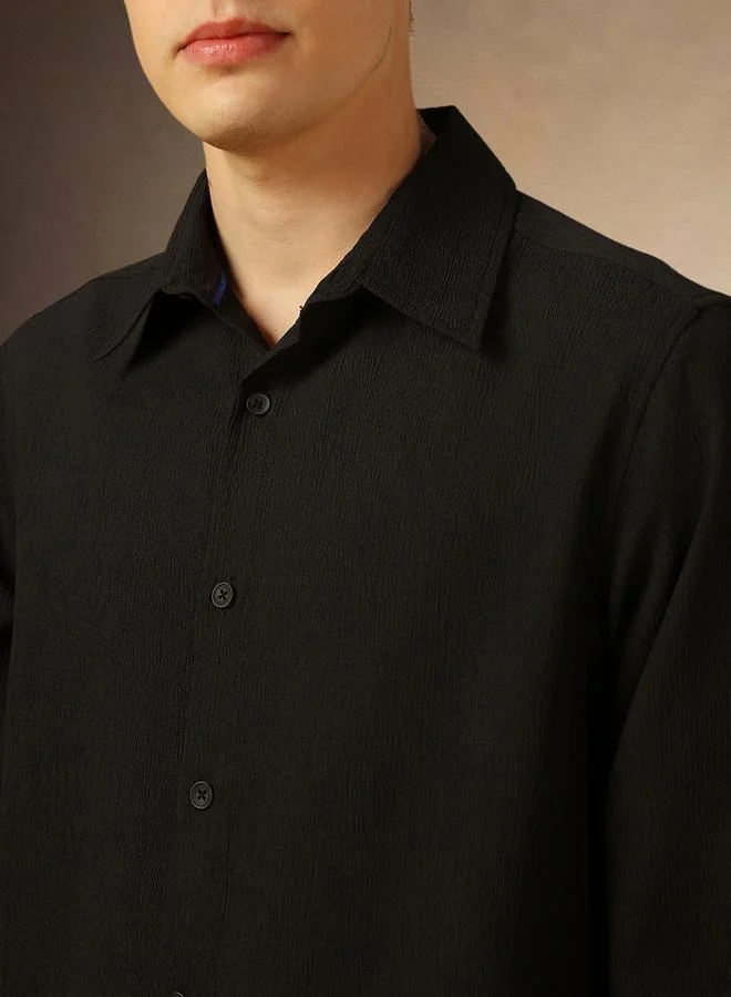 Dennis Lingo Dennis Lingo Solid Regular Fit Spread Collar Curved Hem Shirt