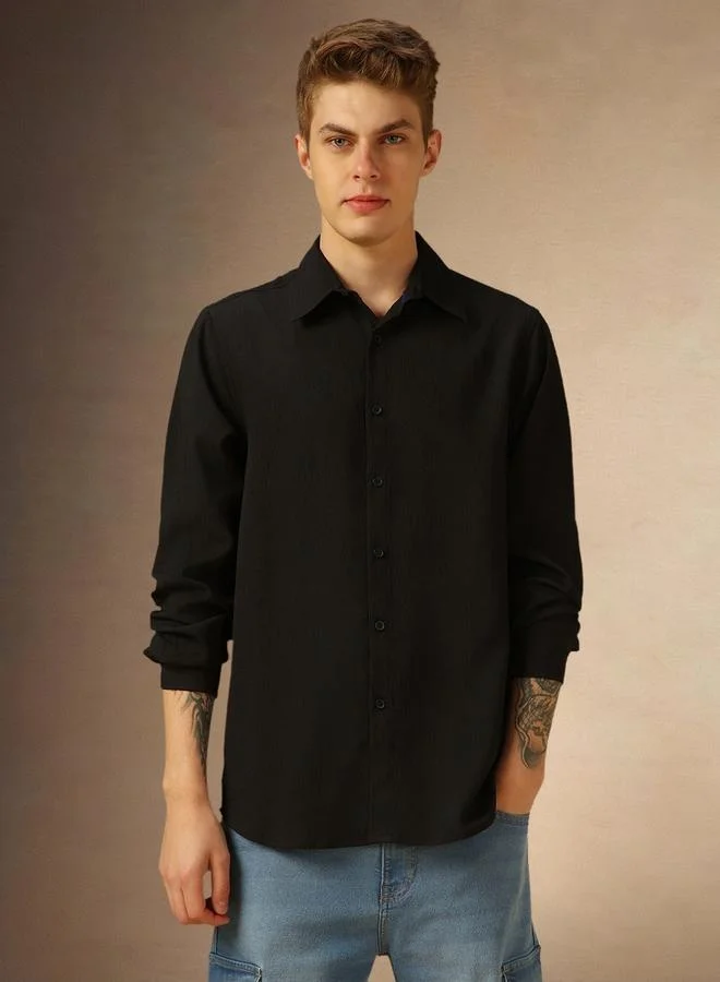 Dennis Lingo Dennis Lingo Solid Regular Fit Spread Collar Curved Hem Shirt