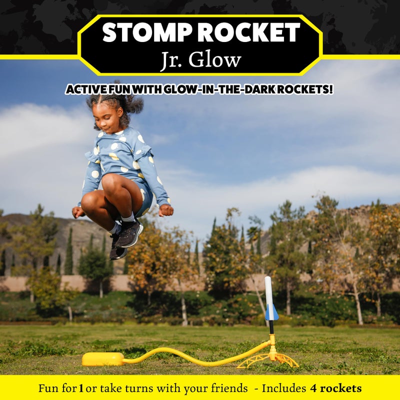 Stomp Rocket قاذف صواريخ ستومب روكيت جونيور المتوهج للأطفال، 7 صواريخ - متعة تتألق في الظلام لألعاب الأطفال في الفناء الخلفي والهواء الطلق - مجموعة مسدس فوم ناعم - قاعدة قاذف قابلة للتعديل لعدة لاعبين - Image 2