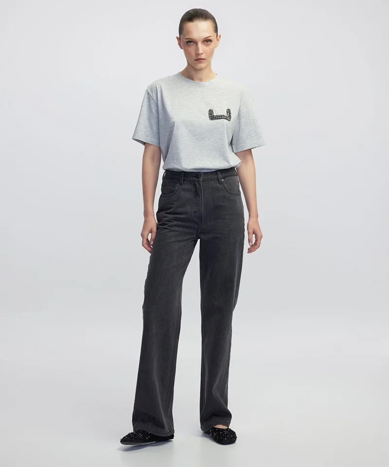 ابيكول Basic T-Shirt with Applique