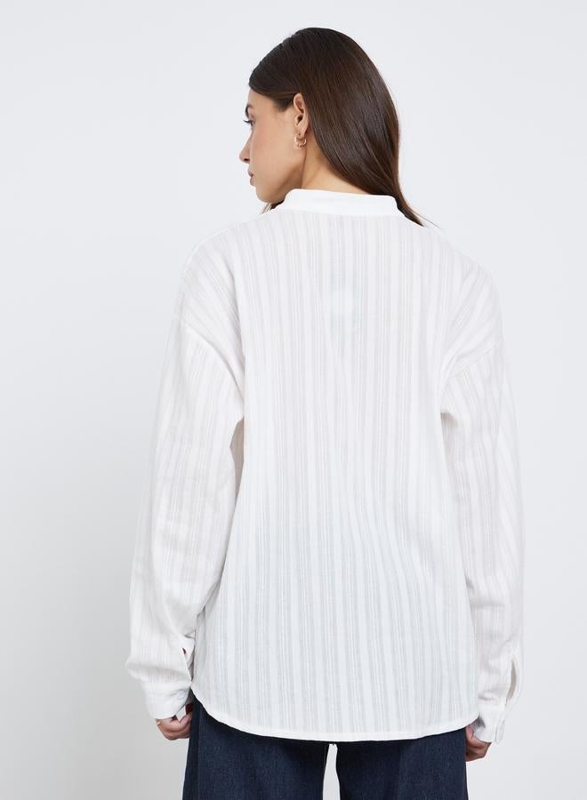 تايك تو بلوزة فضفاضة بتفاصيل بارزة الملمس - Image 4