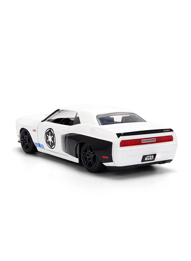 Jada Toys Star Wars Stormtrooper 2012 Dodge Challenger SRT8 1:32 Die-Cast Model Car, White Muscle Car with Opening Doors, Free-Rolling Wheels, Detailed Design, Collectible Vehicle Toy, Ages 8+ - Image 5