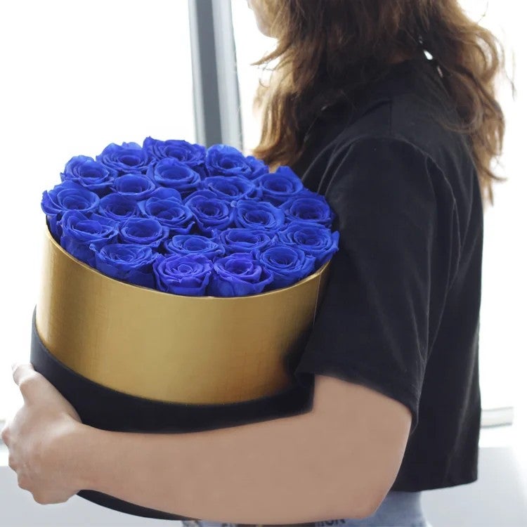 Y&D Valentine's Day Eternal Rose Dried Flower Hug Bucket - Real Red Roses in Bucket Vase - Teacher's Gift - Image 4