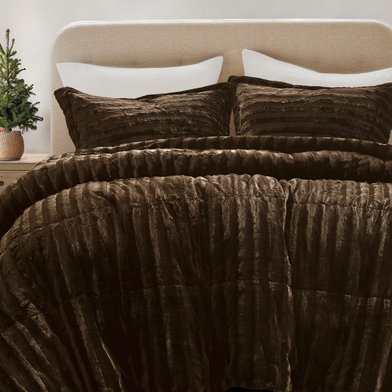 Madison Park Duke Faux Fur Plush Bedding 3 Piece Comforter Set Super Soft and Cozy Warm, King/Cal King, Chocolate - Image 1