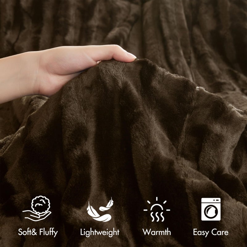 Madison Park Duke Faux Fur Plush Bedding 3 Piece Comforter Set Super Soft and Cozy Warm, King/Cal King, Chocolate - Image 3